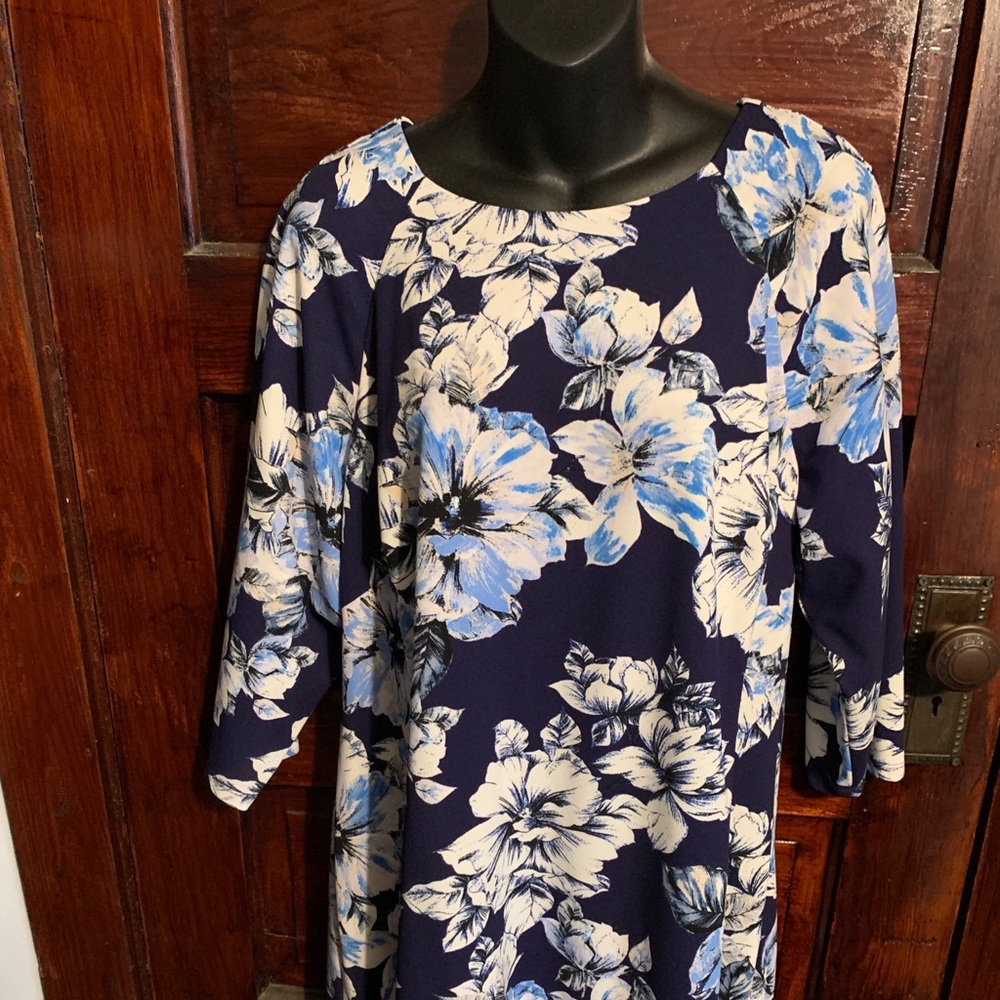 Cute floral knee high dress
